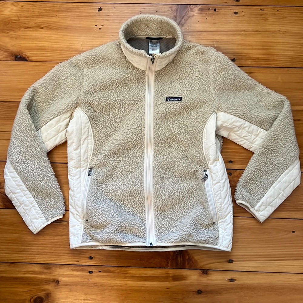 Patagonia Retro Fleece Jacket. Womens size large. Color Cream.